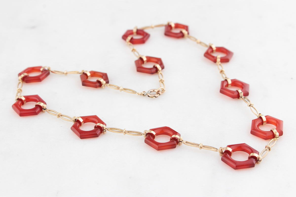 ANTIQUE ART DECO CARVED CARNELIAN NECKLACE 9ct GOLD