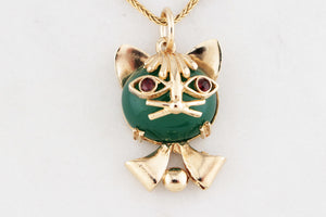 RETRO 1970’s CHRYSOPRASE & GARNET CAT PENDANT 9ct GOLD