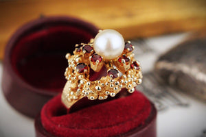 VINTAGE MID CENTURY c1960 PEARL & GARNET RING 9ct GOLD