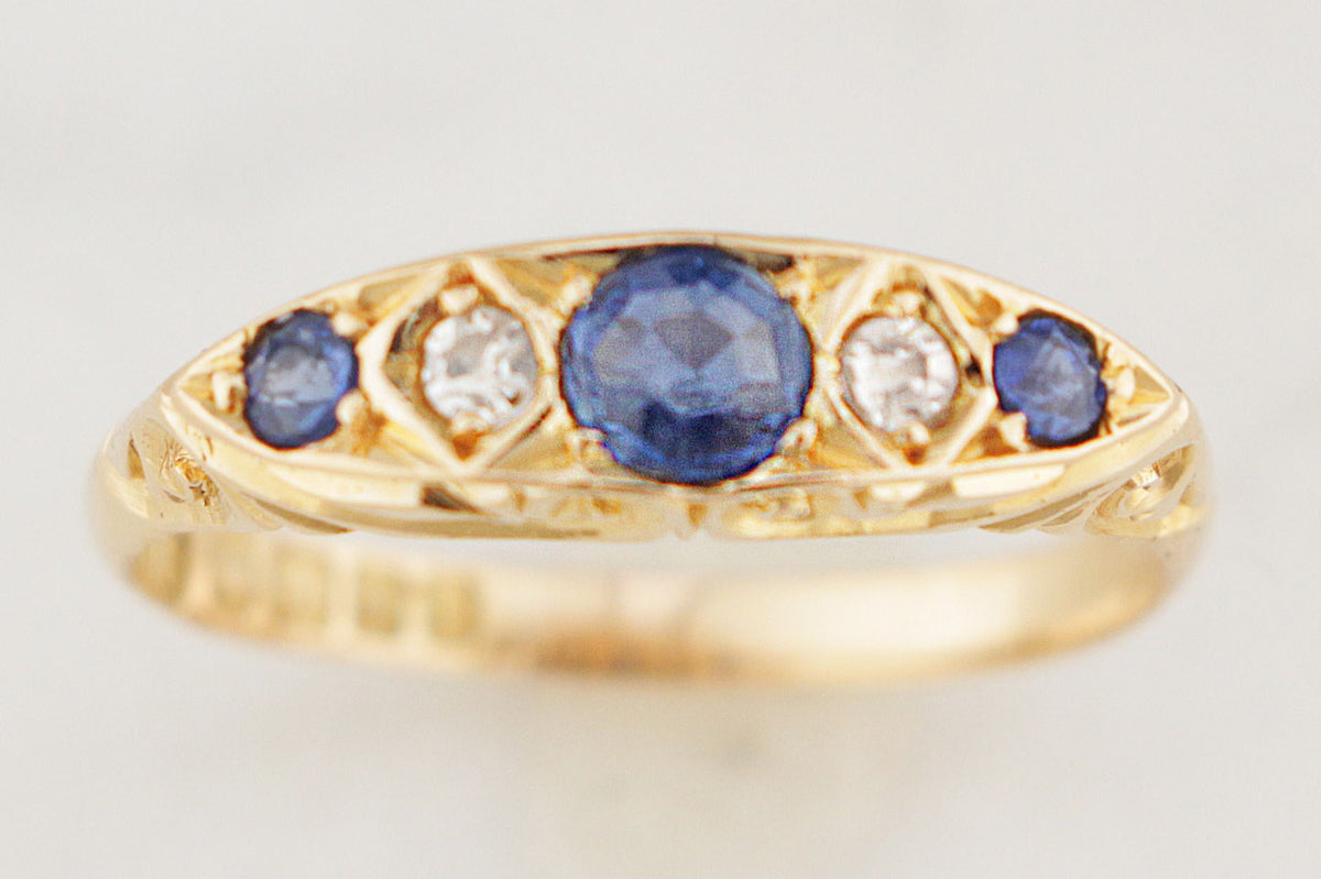 ANTIQUE 1918 SAPPHIRE &amp; DIAMOND RING 18ct GOLD