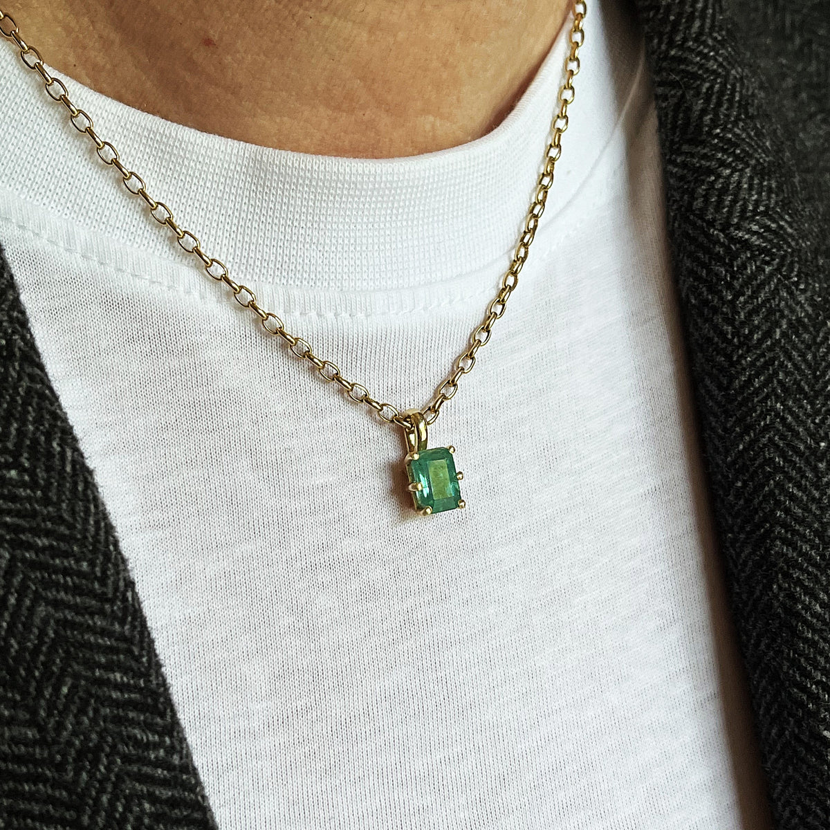 BESPOKE 2.75ct EMERALD PENDANT 10ct GOLD