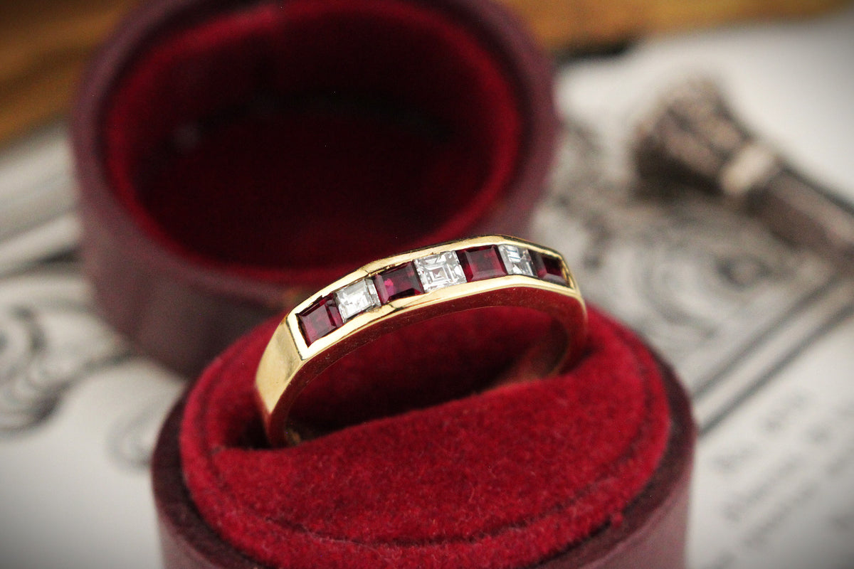 VINTAGE ESTATE RUBY &amp; DIAMOND RING 18ct GOLD