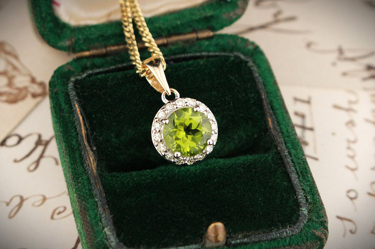 MODERN PERIDOT &amp; DIAMOND PENDANT 9ct GOLD
