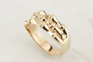 VINTAGE 1941 CHESTER BAMBOO BAND RING ON 9ct YELLOW GOLD