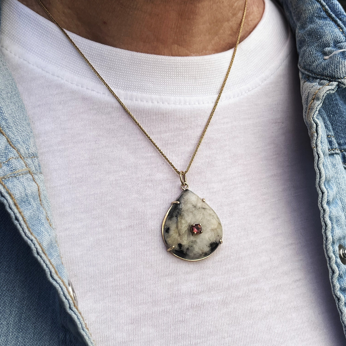 BESPOKE WHITE MOSS AGATE &amp; PINK SAPPHIRE PENDANT 9ct GOLD