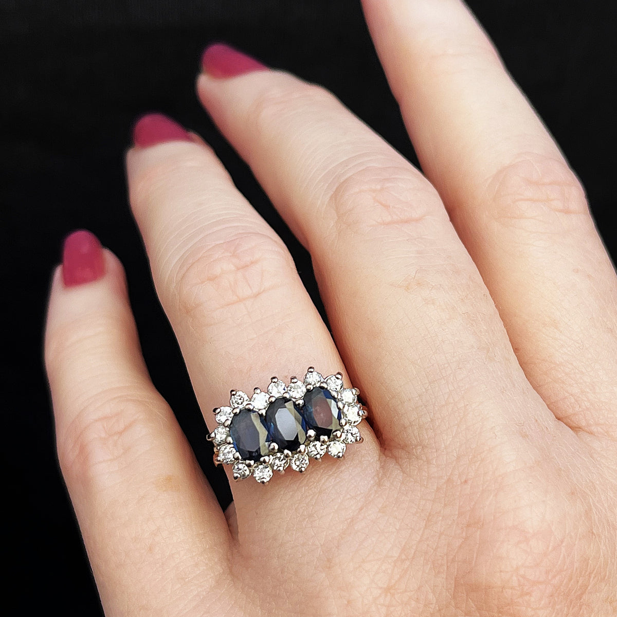 RETRO 1987 SAPPHIRE &amp; DIAMOND RING 18ct GOLD