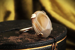 ANTIQUE EDWARDIAN c1910 BANDED AGATE COCKTAIL RING 9ct GOLD