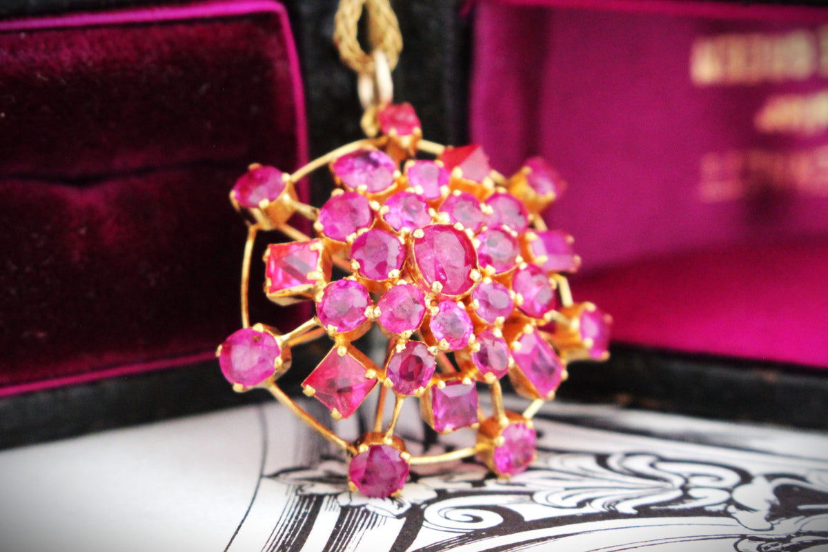 VINTAGE ESTATE RUBY ‘SPUTNIK’ PENDANT 18ct GOLD
