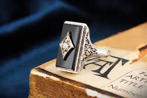 ART DECO c1930 ONYX & DIAMOND COCKTAIL RING 18ct WHITE GOLD
