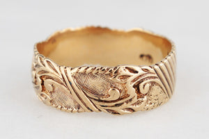 VINTAGE ETCHED BAND RING 9ct GOLD
