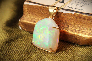 CONTEMPORARY SOLID FREE FORM OPAL PENDANT 18ct GOLD