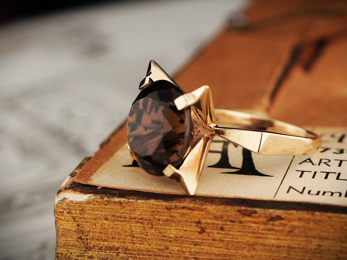 MID CENTURY SMOKY QUARTZ COCKTAIL RING 9ct GOLD