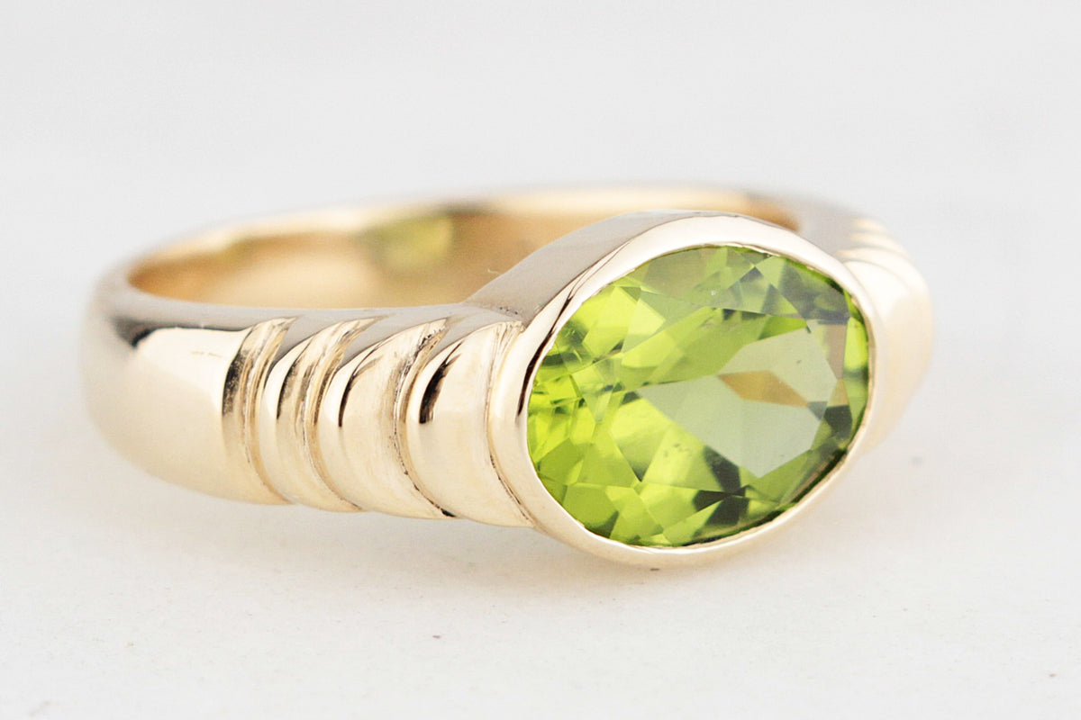 BESPOKE PERIDOT RING 9ct GOLD