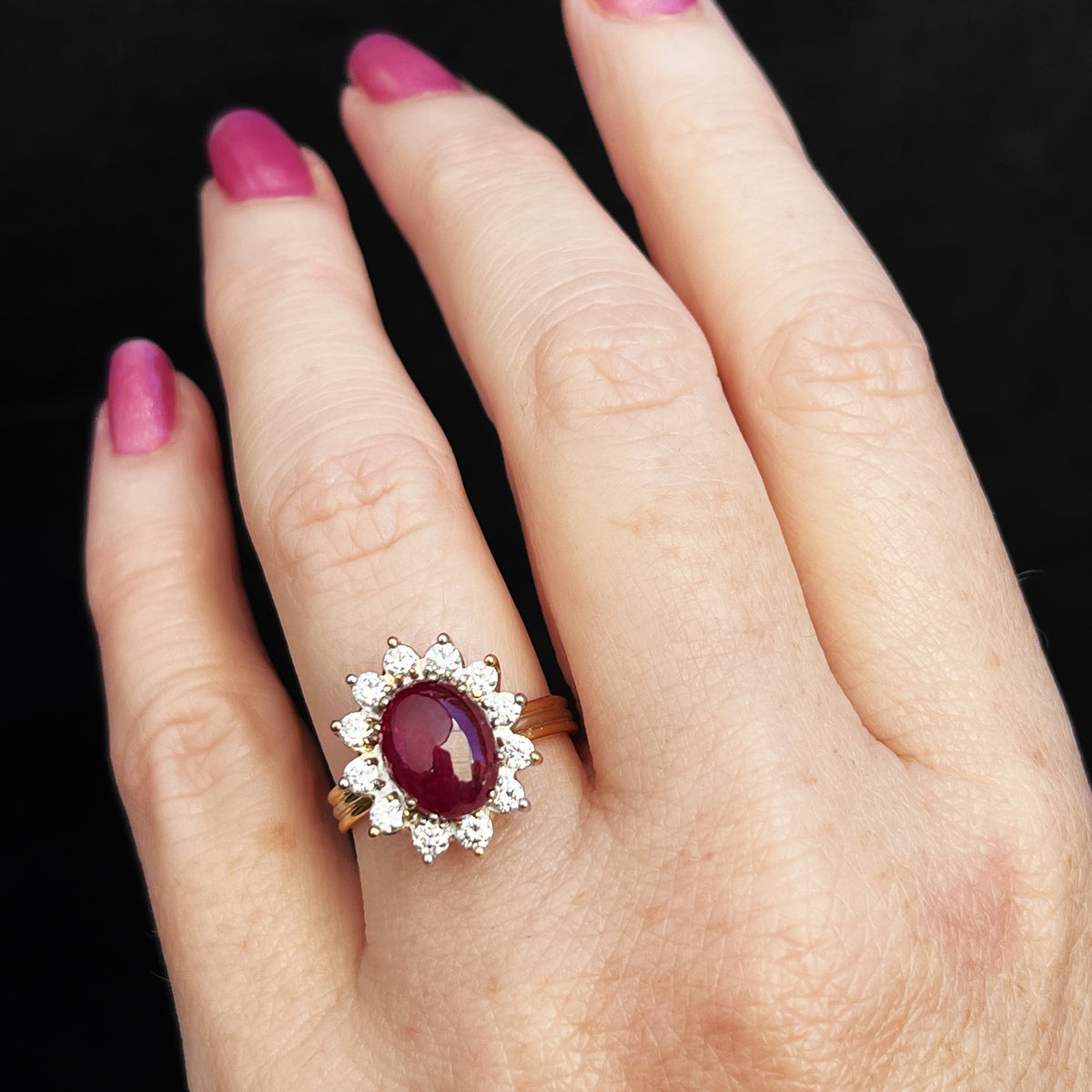 VINTAGE c1960 RUBY &amp; DIAMOND CLUSTER RING 18ct GOLD