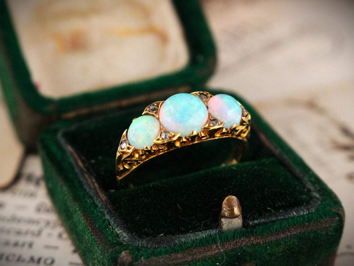 ANTIQUE EDWARDIAN OPAL &amp; DIAMOND RING 18ct GOLD