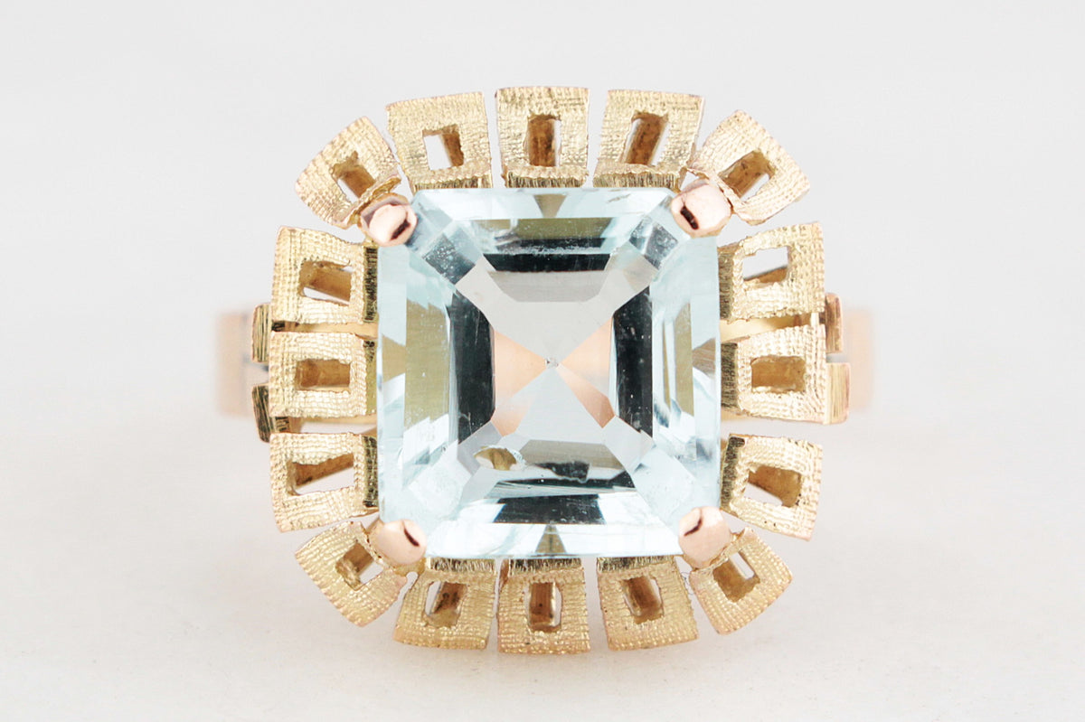 MID-CENTURY 3ct AQUAMARINE RING 9ct GOLD
