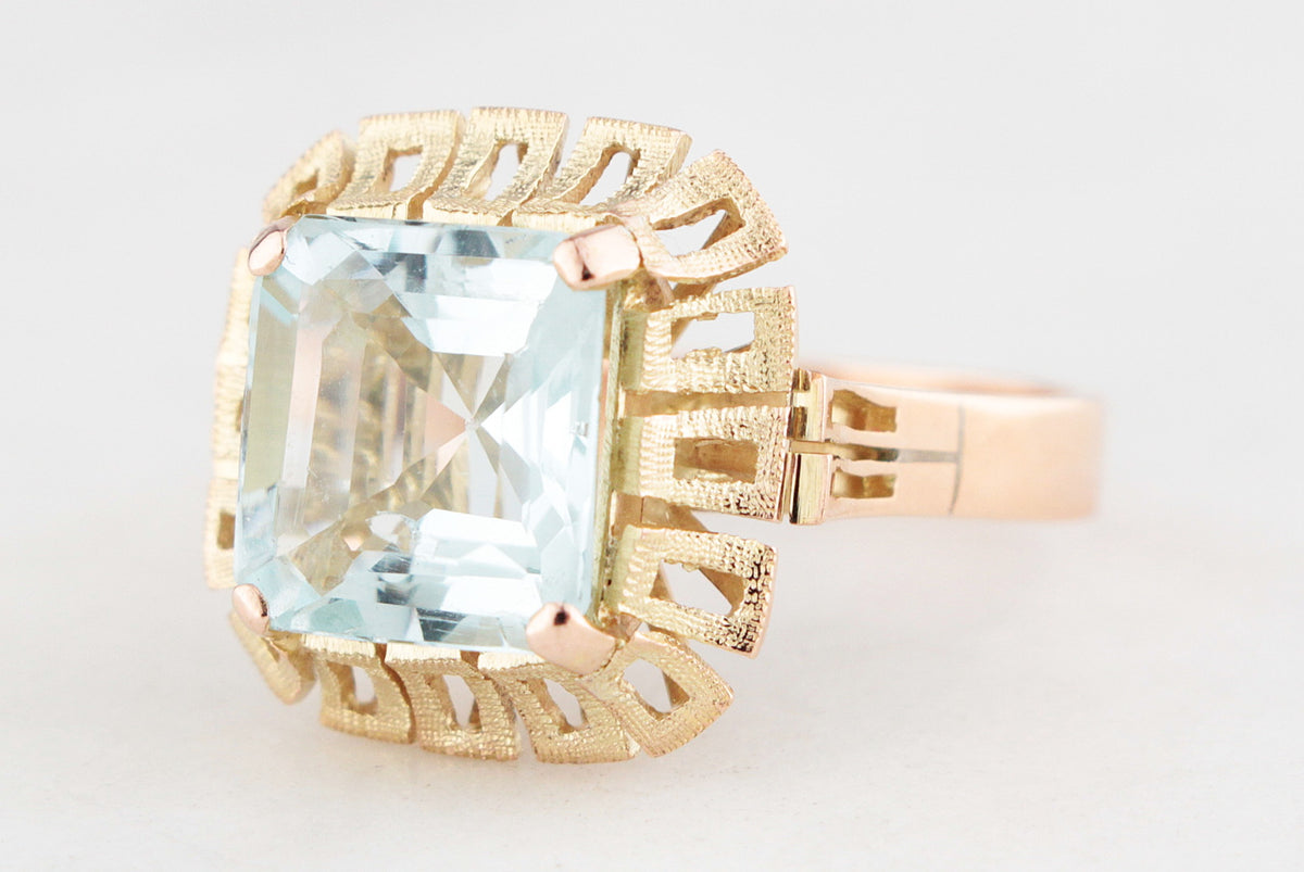 MID-CENTURY 3ct AQUAMARINE RING 9ct GOLD