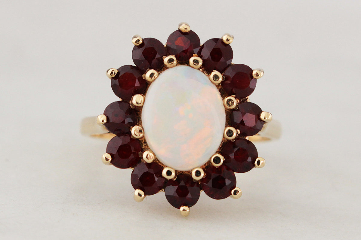 MID-CENTURY 1976 OPAL &amp; GARNET RING 9ct GOLD