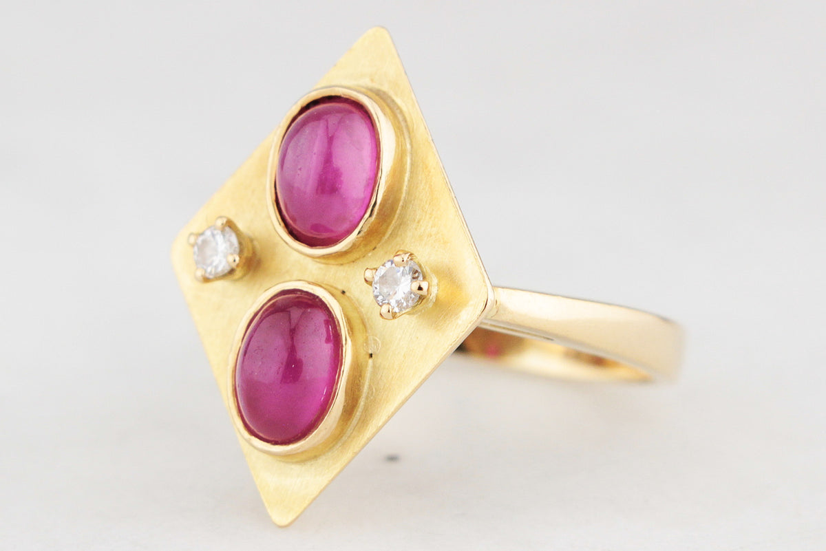 MID-CENTURY RUBY &amp; DIAMOND RING 18ct GOLD