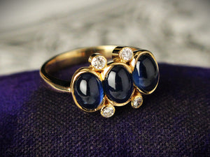 VINTAGE MID CENTURY CABOCHON SAPPHIRE & DIAMOND RING 18ct GOLD