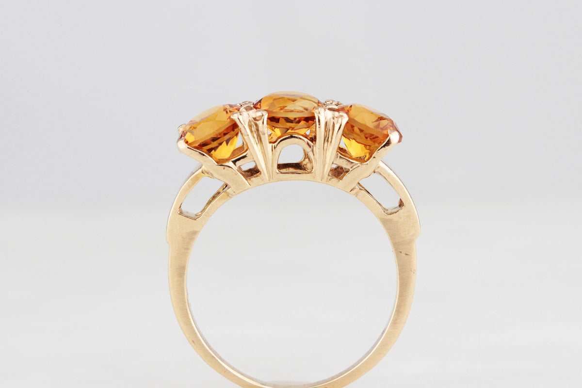 RETRO CITRINE TRILOGY RING 10ct GOLD
