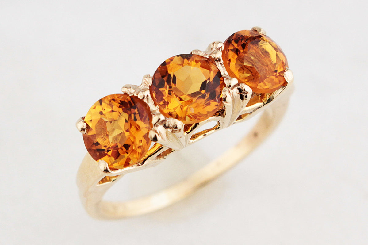 RETRO CITRINE TRILOGY RING 10ct GOLD