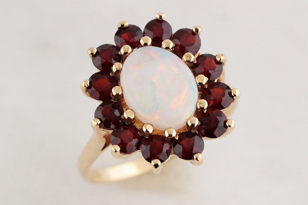 MID-CENTURY 1976 OPAL &amp; GARNET RING 9ct GOLD