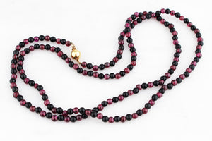 BESPOKE GARNET & ONYX NECKLACE 9ct GOLD