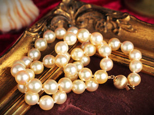 VINTAGE SINGLE STRAND PEARL NECKLACE 14ct GOLD