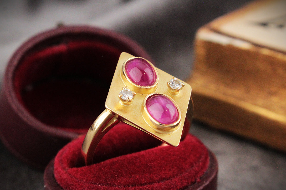 MID-CENTURY RUBY &amp; DIAMOND RING 18ct GOLD