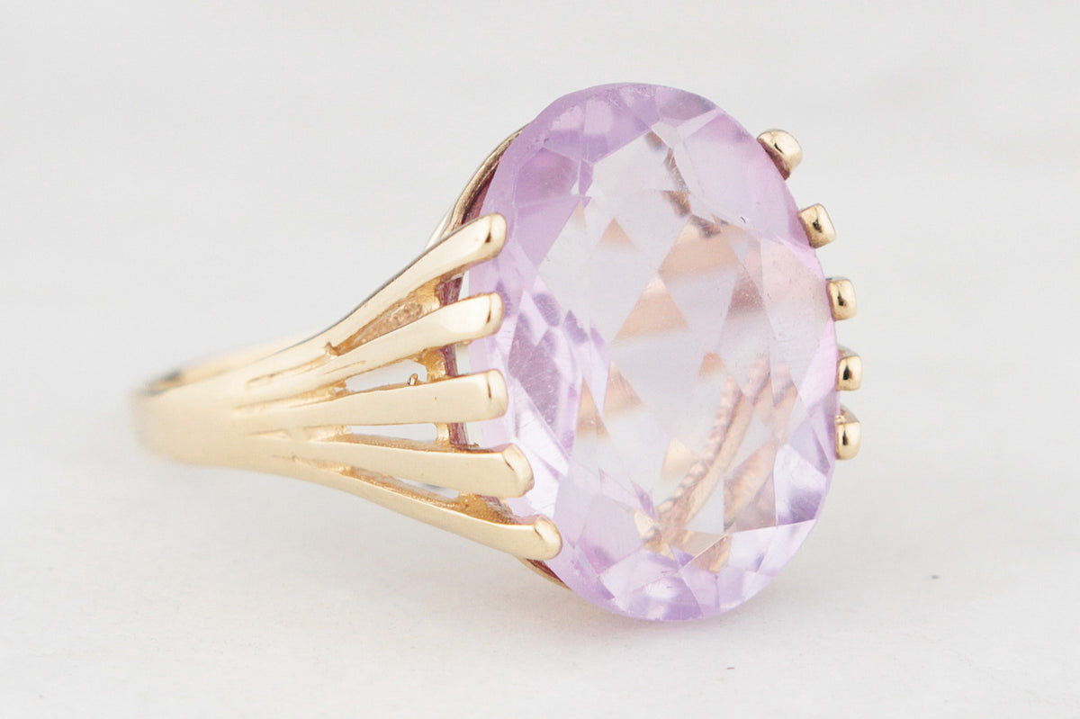 MID-CENTURY ROSE-DE-FRANCE AMETHYST COCKTAIL RING 9ct GOLD
