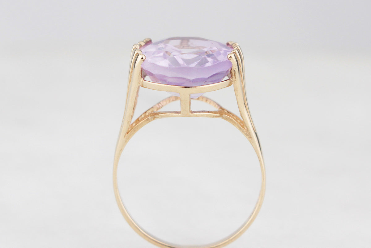 MID-CENTURY ROSE-DE-FRANCE AMETHYST COCKTAIL RING 9ct GOLD
