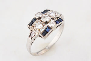 ANTQIUE ART DECO c1920 PLATINUM DIAMOND & SAPPHIRE RING