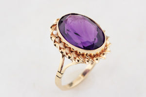 MID-CENTURY 5.50ct AMETHYST RING 9ct GOLD