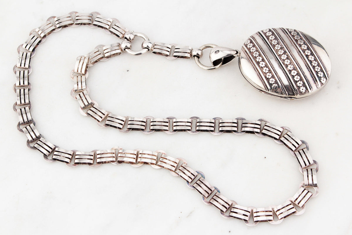 ANTIQUE VICTORIAN STERLING SILVER 1878 BOOK CHAIN &amp; LOCKET