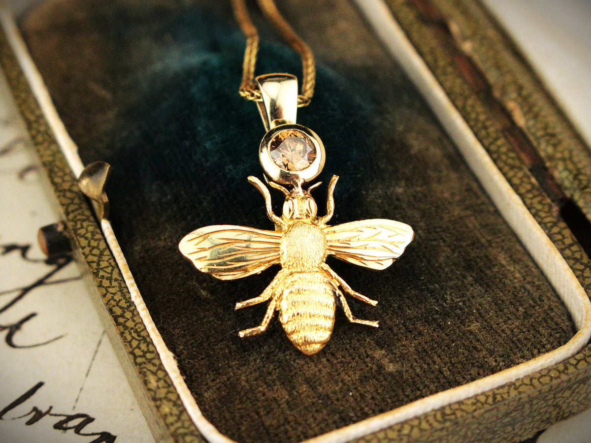 ANTIQUE BEE &amp; COGNAC DIAMOND PENDANT 9ct GOLD