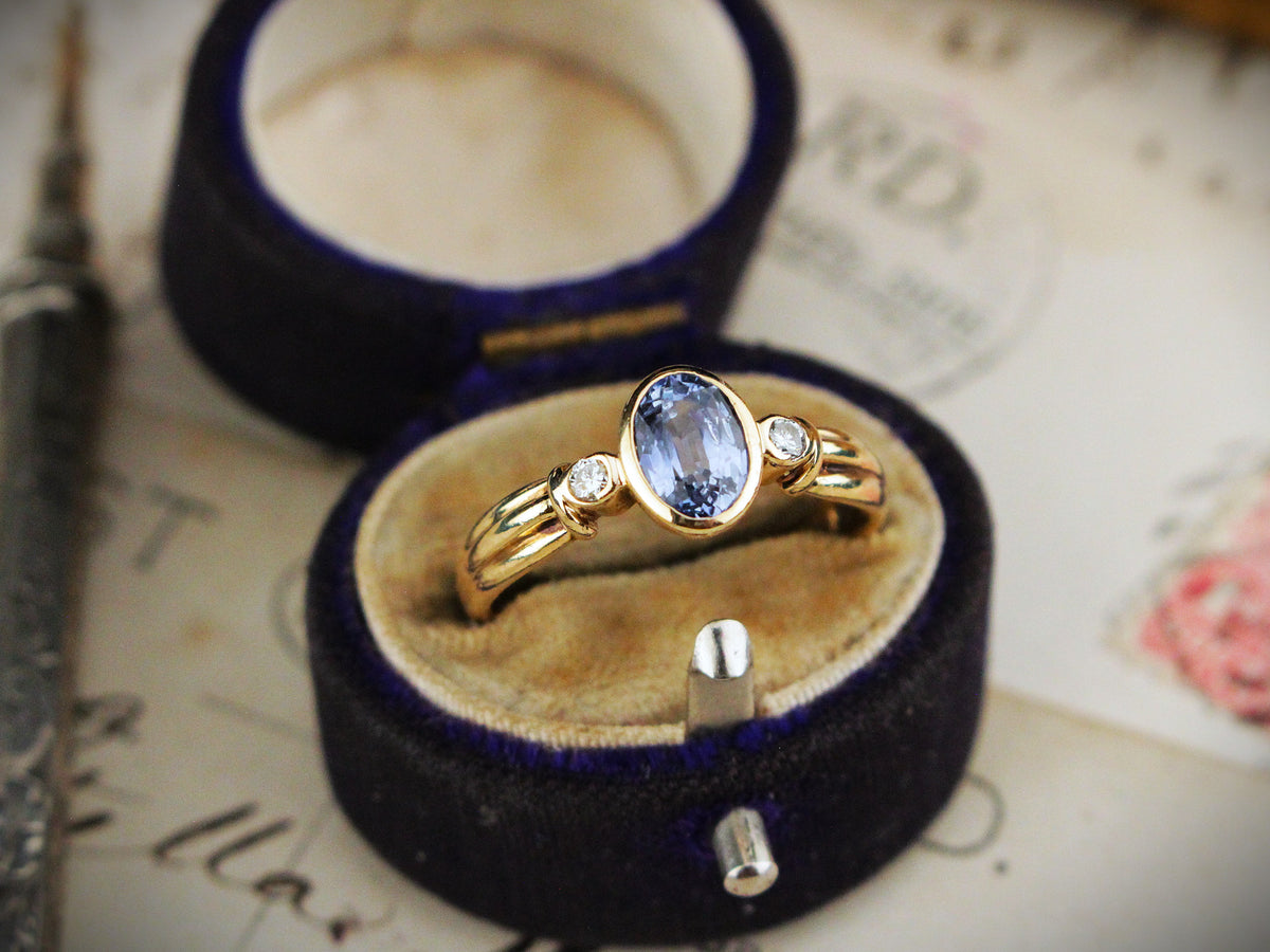 VINTAGE CEYLON SAPPHIRE &amp; DIAMOND RING 9ct GOLD
