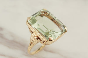 CONTEMPORARY 17ct PRASIOLITE COCKTAIL RING 9ct YELLOW GOLD