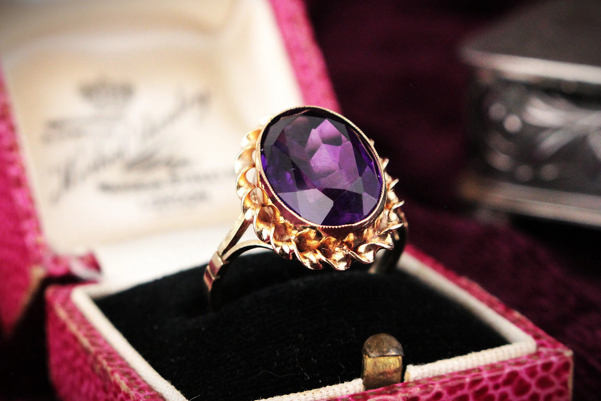 MID-CENTURY 5.50ct AMETHYST RING 9ct GOLD