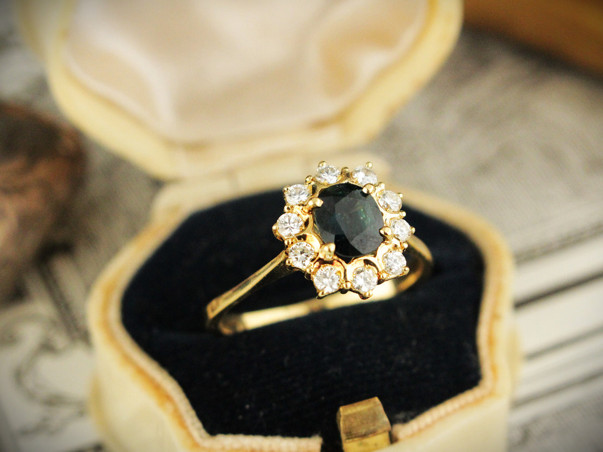 RETRO SAPPHIRE &amp; DIAMOND RING 18ct GOLD
