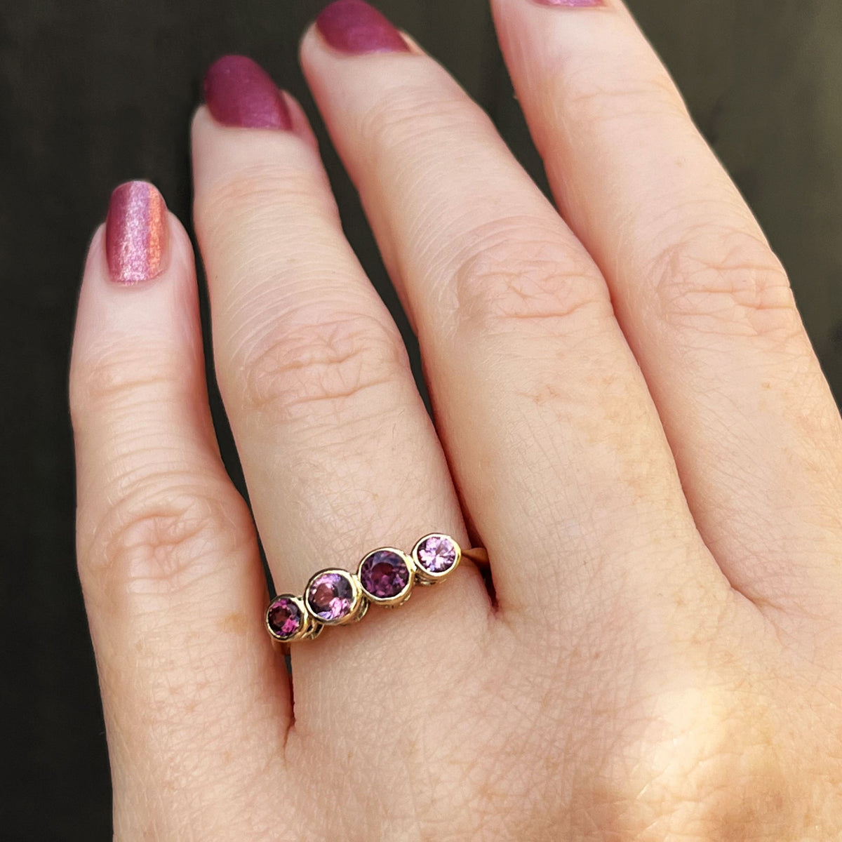 R&amp;V BESPOKE SAPPHIRE RING 9ct YELLOW GOLD