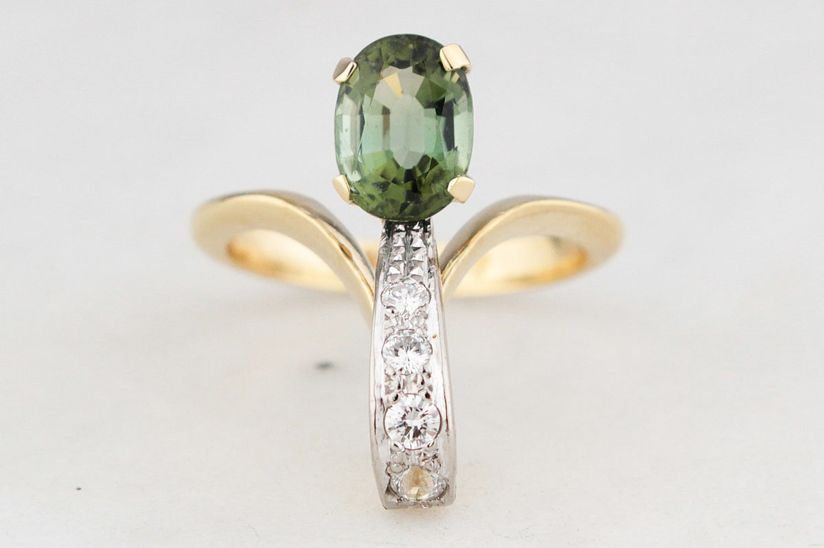 VINTAGE c1940’s SAPPHIRE &amp; DIAMOND RING 18ct GOLD