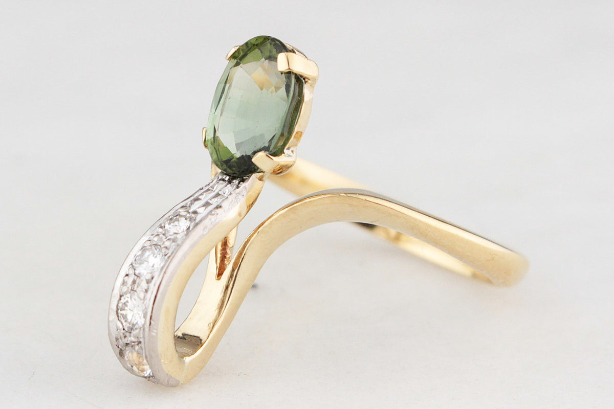 VINTAGE c1940’s SAPPHIRE &amp; DIAMOND RING 18ct GOLD