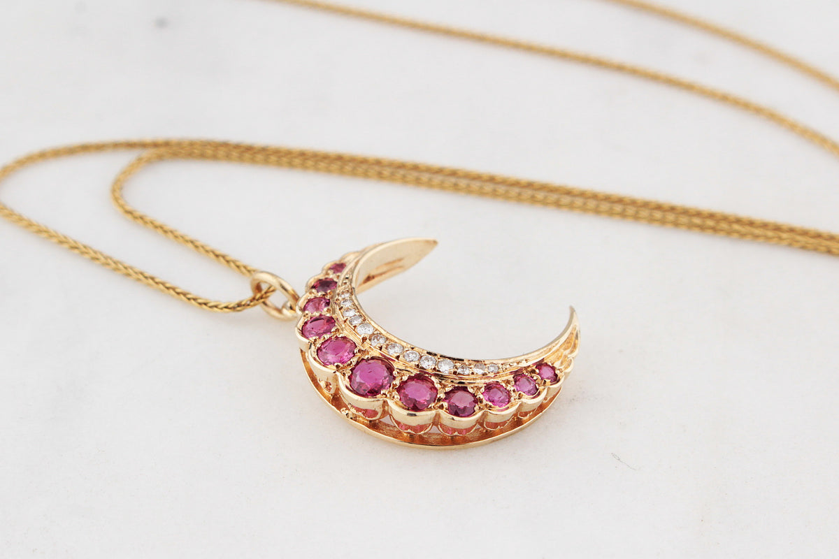 RETRO RUBY &amp; DIAMOND CRESCENT MOON PENDANT 9ct GOLD