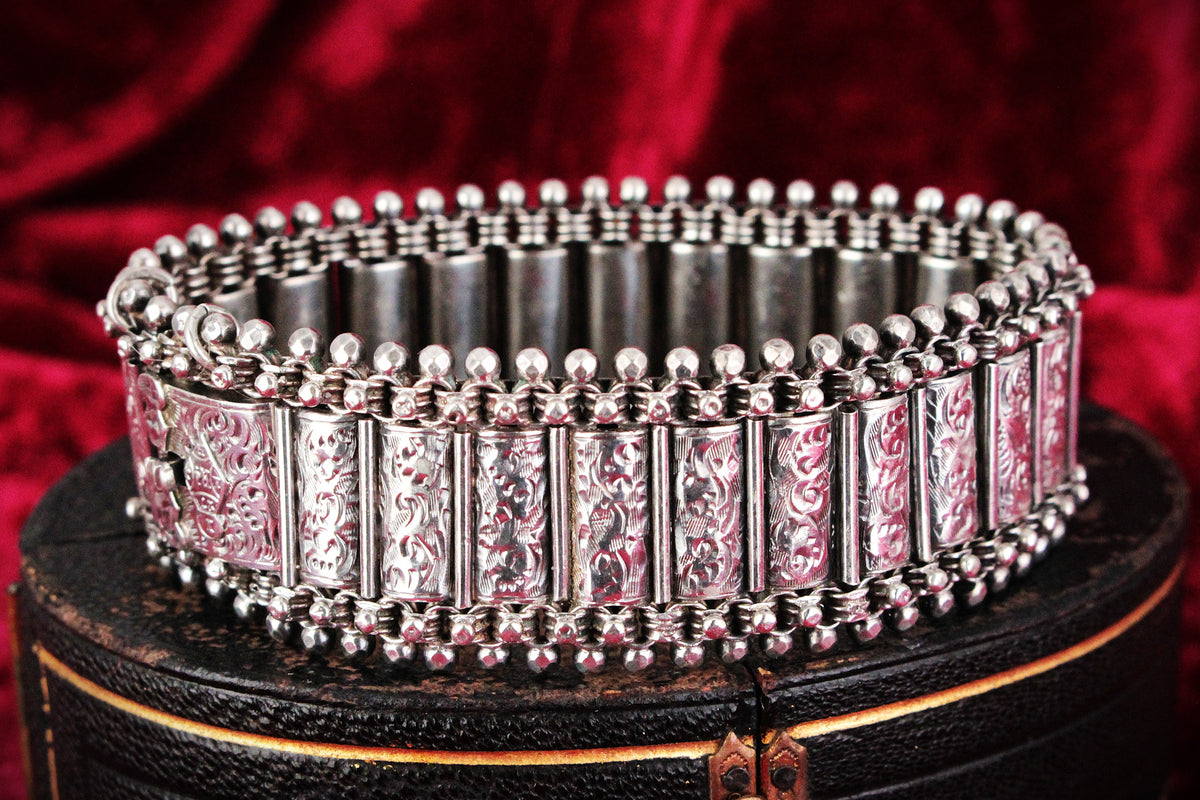 VICTORIAN 1880 ENGLISH STERLING SILVER BRACELET