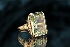 CONTEMPORARY 17ct PRASIOLITE COCKTAIL RING 9ct YELLOW GOLD