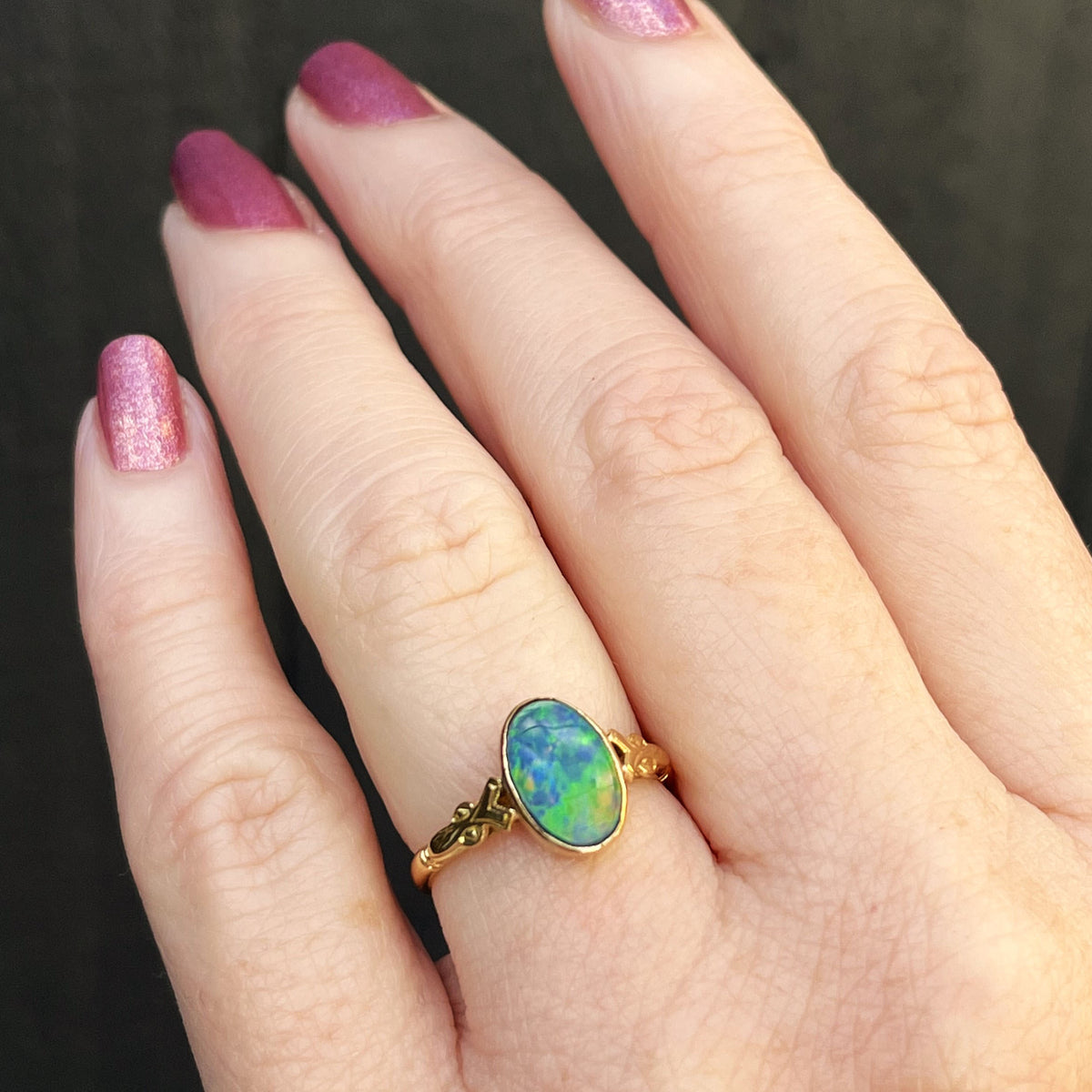 ANTIQUE ARTS &amp; CRAFTS OPAL TRIPLET 18ct YELLOW GOLD