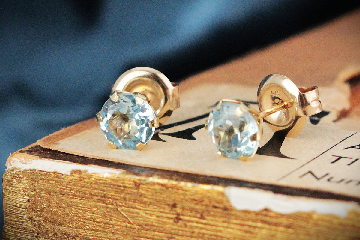 VINTAGE AQUAMARINE STUD EARRINGS 14ct GOLD