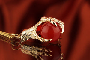 VINTAGE ESTATE CARNELIAN EAGLE CLAW 9ct YELLOW GOLD