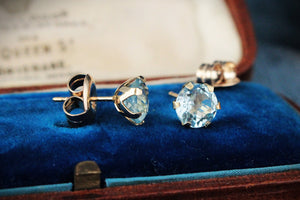 VINTAGE AQUAMARINE STUD EARRINGS 14ct GOLD
